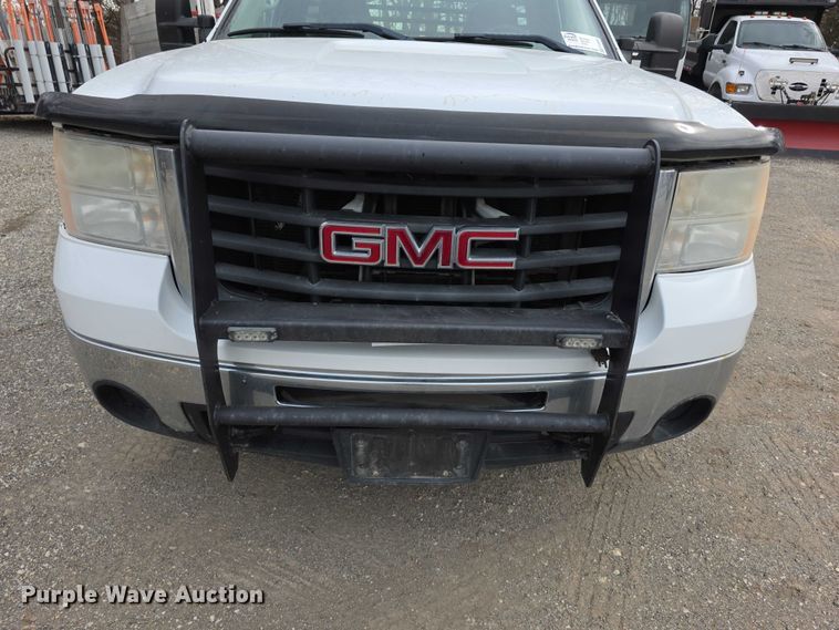 image for item FI0895 2008 GMC Sierra 2500HD flatbed pickup truck