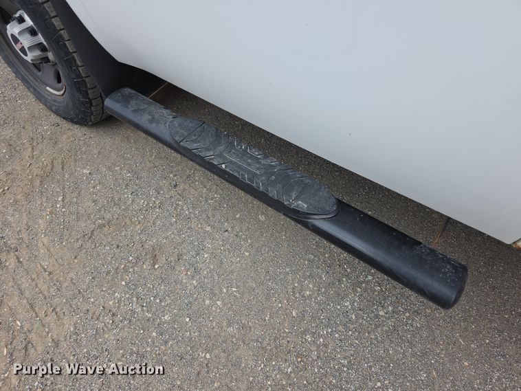 image for item FI0895 2008 GMC Sierra 2500HD flatbed pickup truck