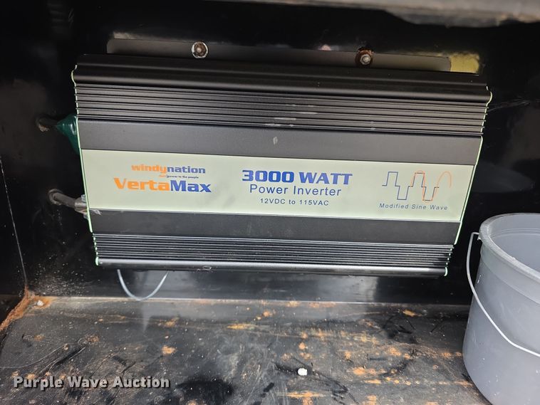 image for item FI0895 2008 GMC Sierra 2500HD flatbed pickup truck