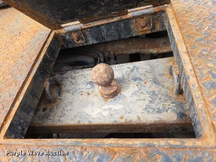 image for item FI0895 2008 GMC Sierra 2500HD flatbed pickup truck