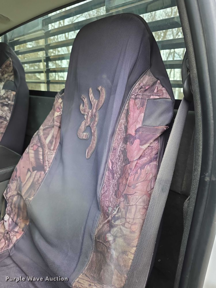 image for item FI0895 2008 GMC Sierra 2500HD flatbed pickup truck