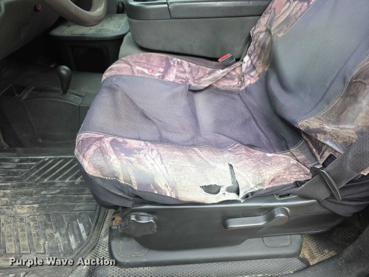 image for item FI0895 2008 GMC Sierra 2500HD flatbed pickup truck