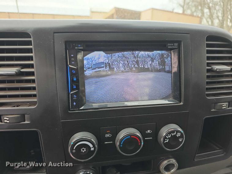 image for item FI0895 2008 GMC Sierra 2500HD flatbed pickup truck