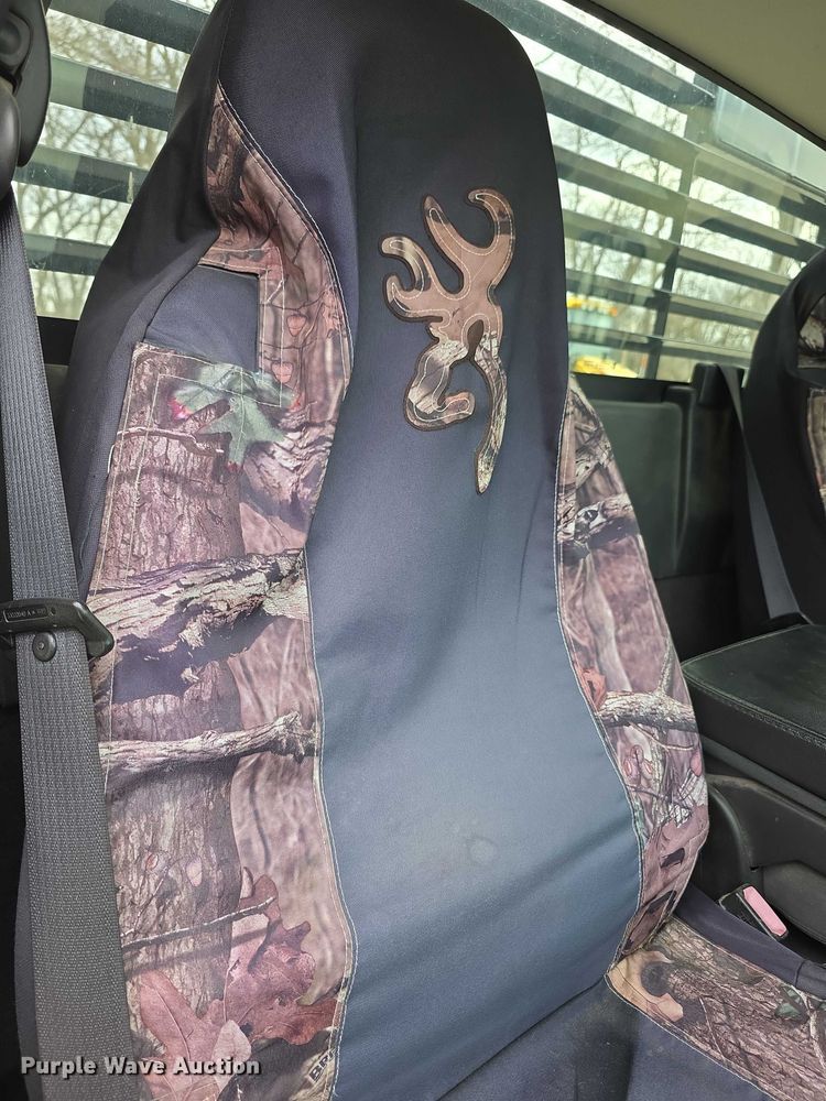 image for item FI0895 2008 GMC Sierra 2500HD flatbed pickup truck