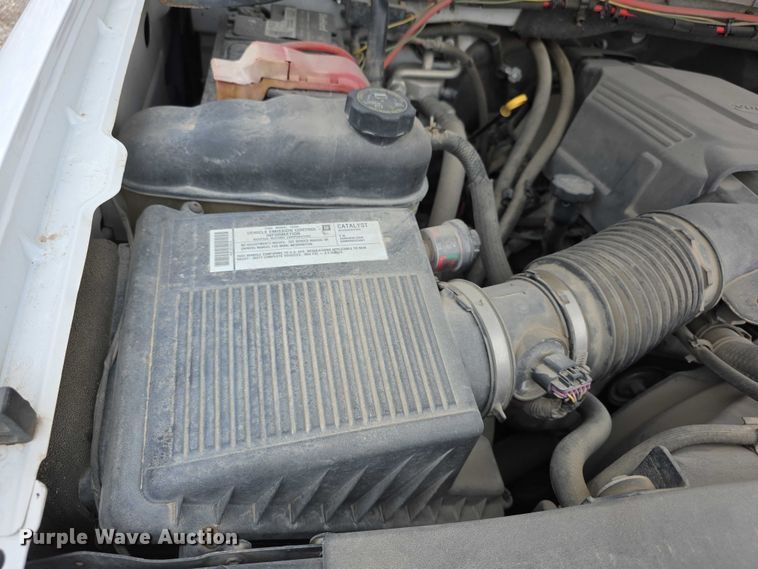 image for item FI0895 2008 GMC Sierra 2500HD flatbed pickup truck