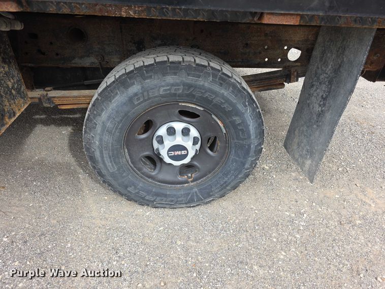 image for item FI0895 2008 GMC Sierra 2500HD flatbed pickup truck