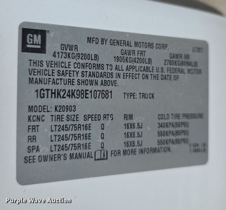 image for item FI0895 2008 GMC Sierra 2500HD flatbed pickup truck