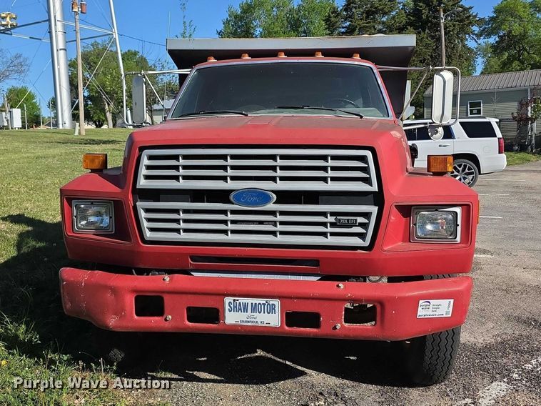 image for item FI0956 1992 Ford F600 dump truck