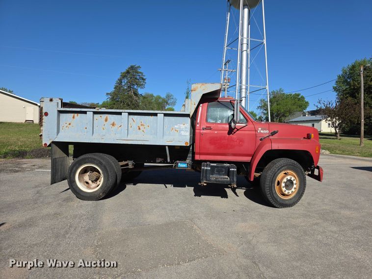 image for item FI0956 1992 Ford F600 dump truck