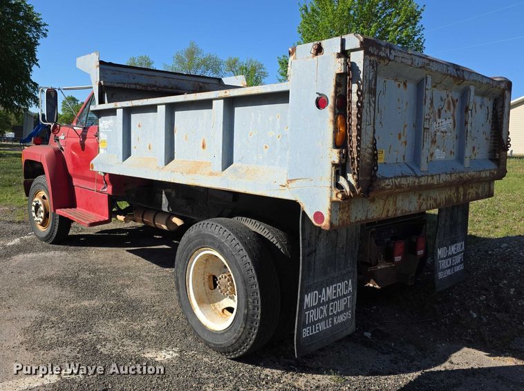 image for item FI0956 1992 Ford F600 dump truck