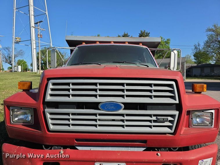 image for item FI0956 1992 Ford F600 dump truck