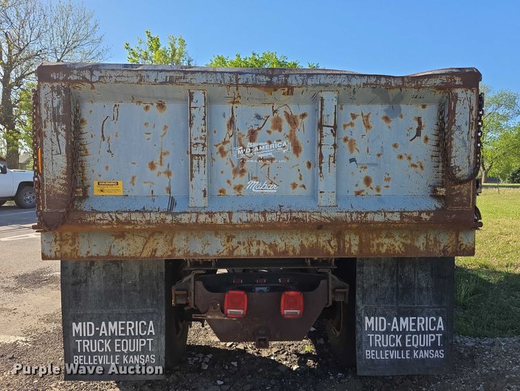 image for item FI0956 1992 Ford F600 dump truck