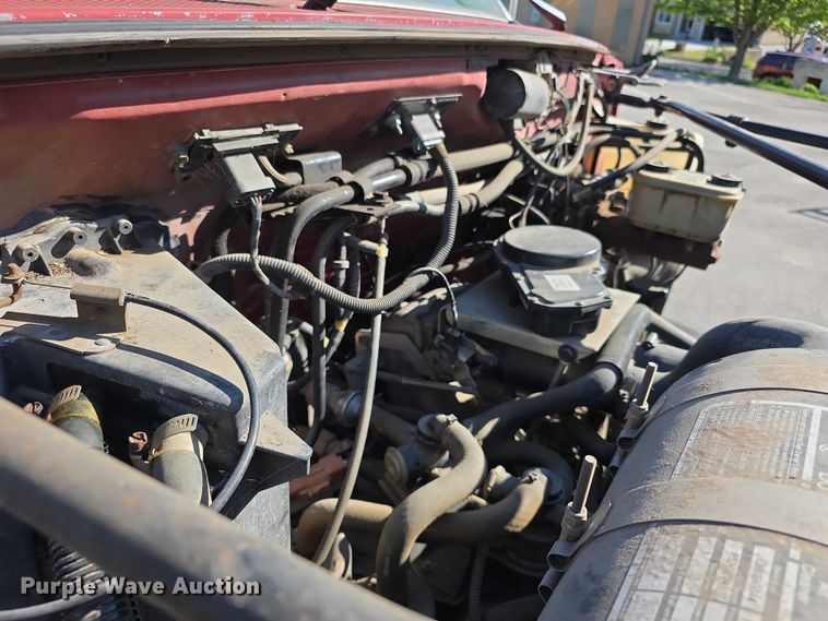 image for item FI0956 1992 Ford F600 dump truck