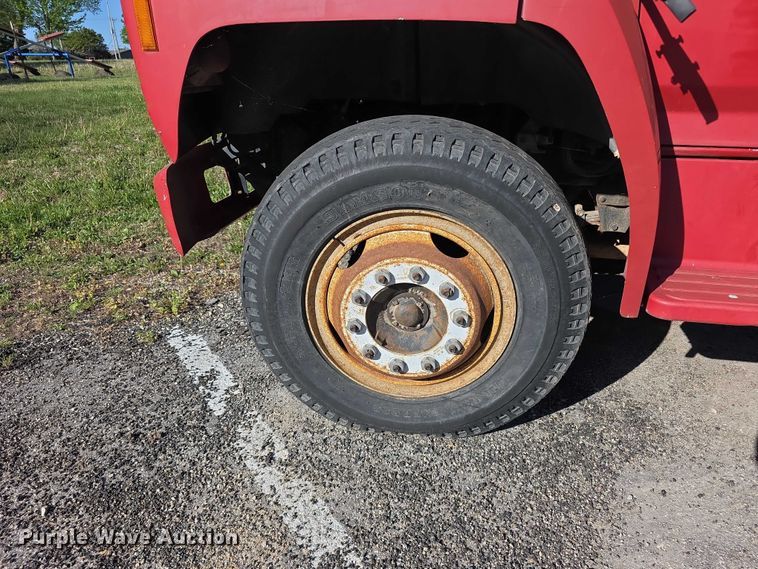 image for item FI0956 1992 Ford F600 dump truck