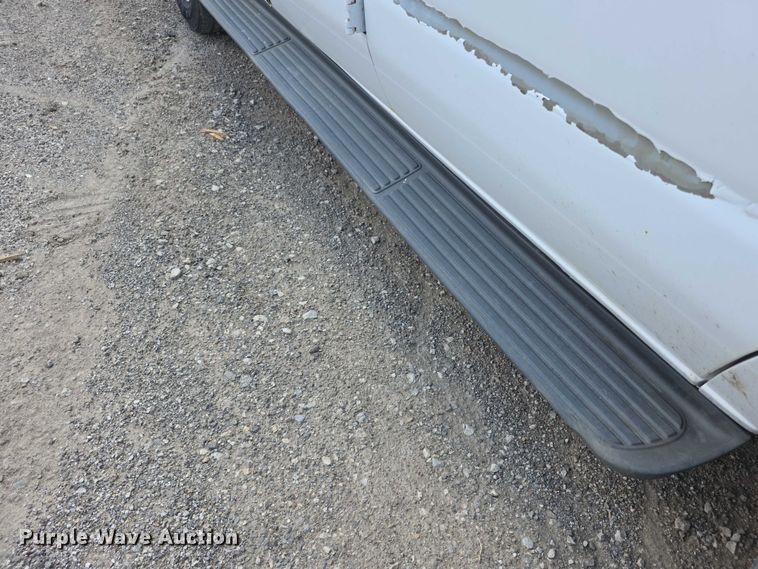 image for item FI0971 2013 Ford E350 Super Duty delivery van