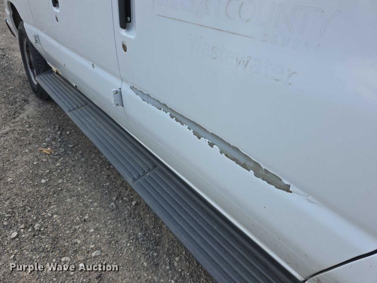 image for item FI0971 2013 Ford E350 Super Duty delivery van