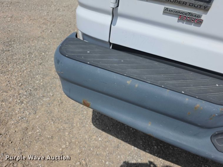 image for item FI0971 2013 Ford E350 Super Duty delivery van