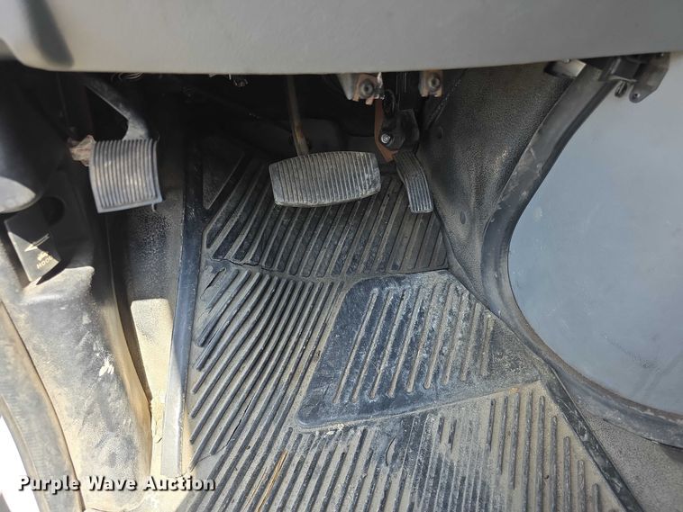image for item FI0971 2013 Ford E350 Super Duty delivery van