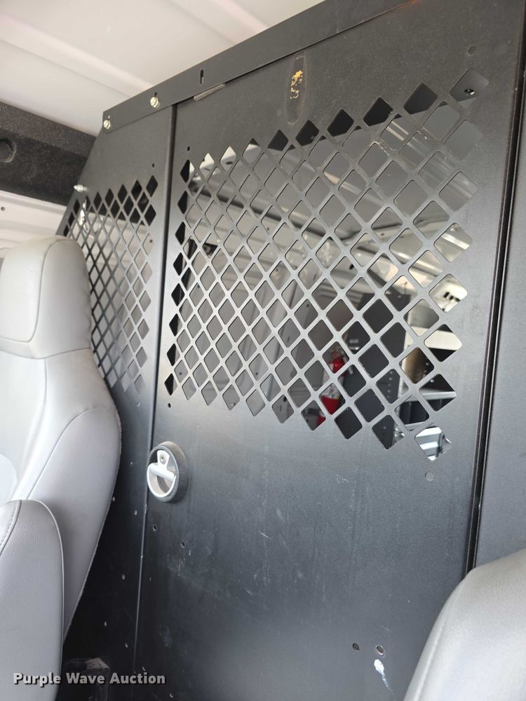 image for item FI0971 2013 Ford E350 Super Duty delivery van