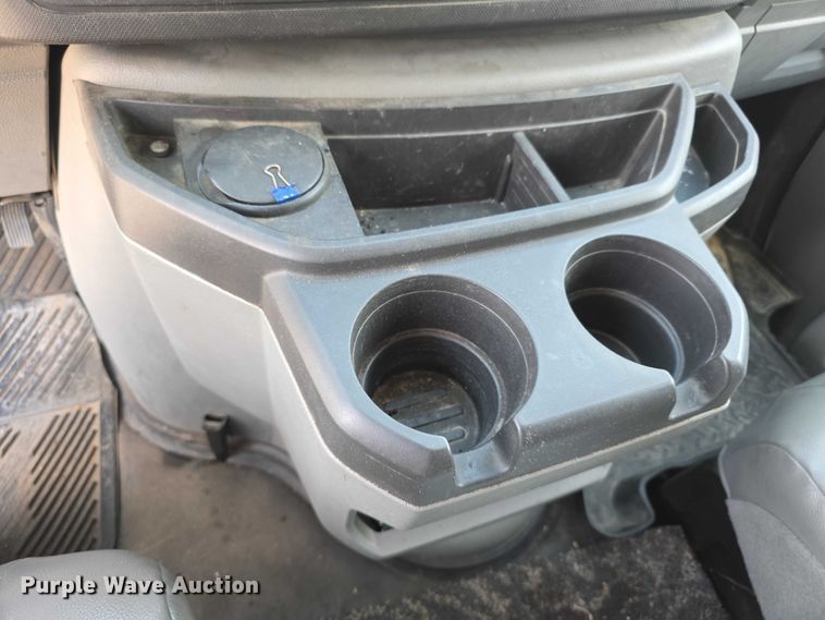 image for item FI0971 2013 Ford E350 Super Duty delivery van