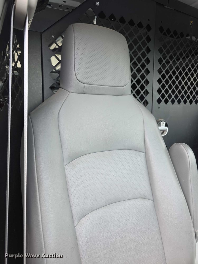 image for item FI0971 2013 Ford E350 Super Duty delivery van
