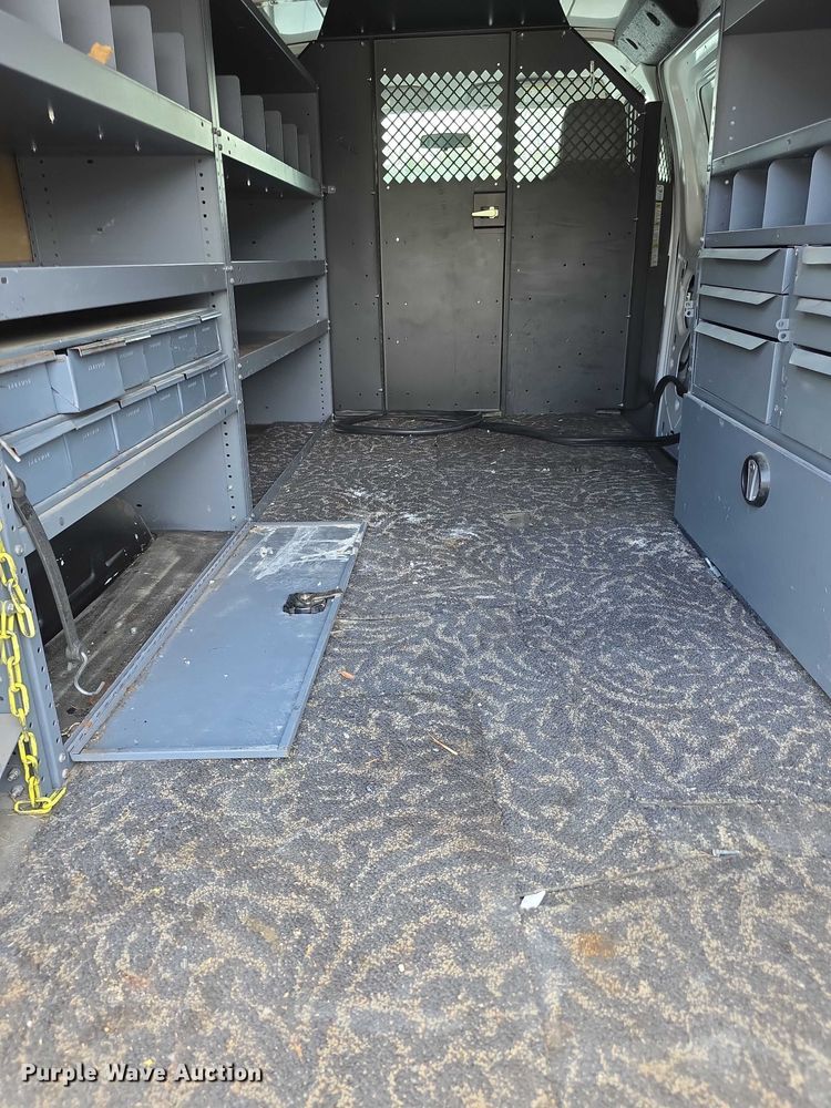 image for item FI0971 2013 Ford E350 Super Duty delivery van