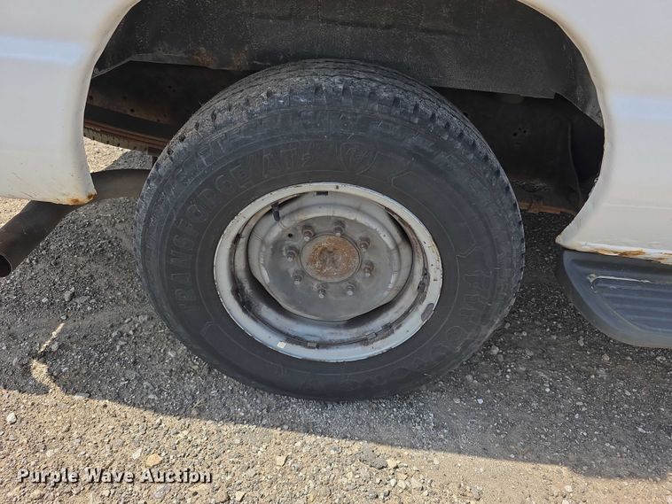 image for item FI0971 2013 Ford E350 Super Duty delivery van