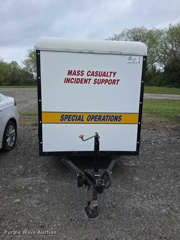 image for item FI0972 1999 Blair enclosed cargo trailer