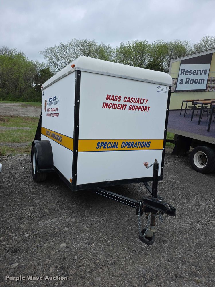 image for item FI0972 1999 Blair enclosed cargo trailer