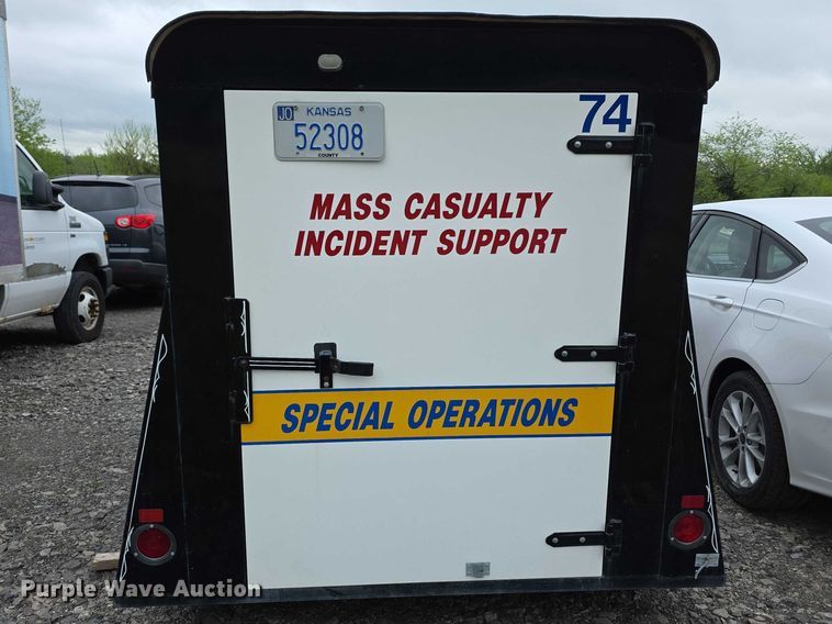 image for item FI0972 1999 Blair enclosed cargo trailer