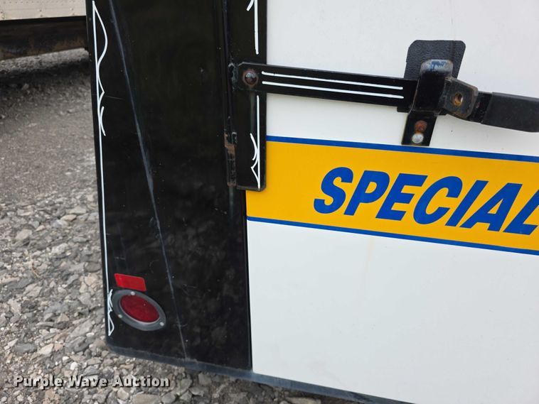 image for item FI0972 1999 Blair enclosed cargo trailer