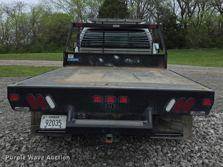 image for item FI0973 2015 Ford F550 Super Duty Crew Cab flatbed truck