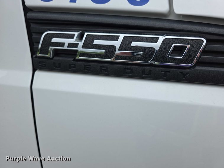image for item FI0973 2015 Ford F550 Super Duty Crew Cab flatbed truck