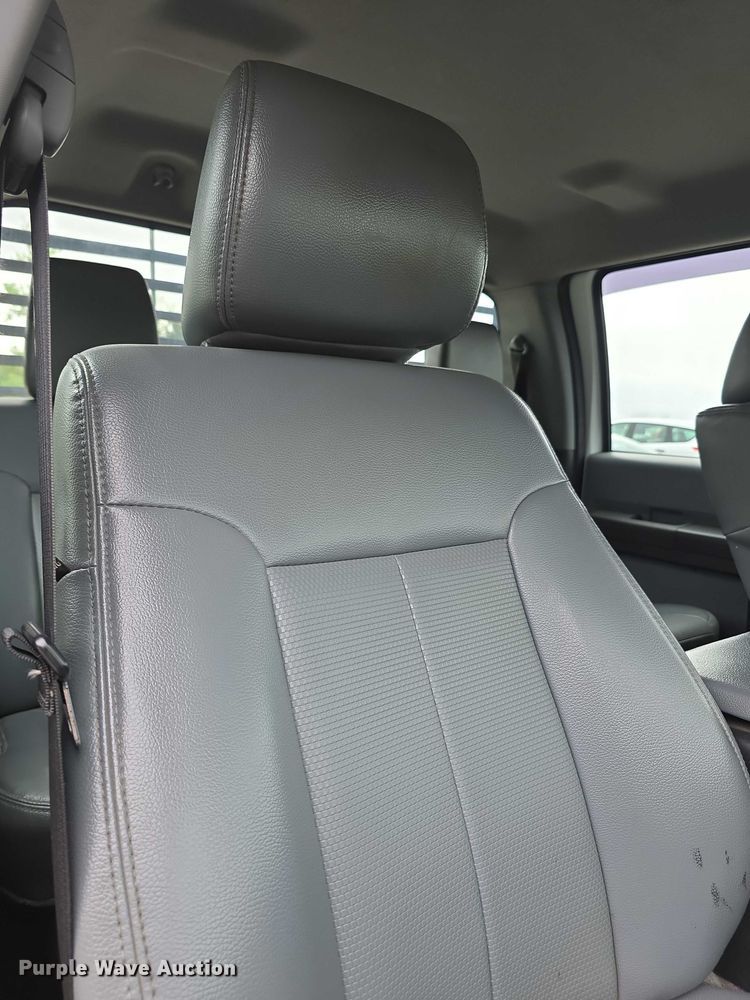 image for item FI0973 2015 Ford F550 Super Duty Crew Cab flatbed truck