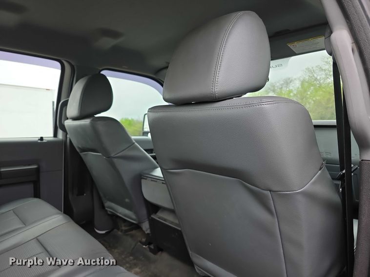 image for item FI0973 2015 Ford F550 Super Duty Crew Cab flatbed truck