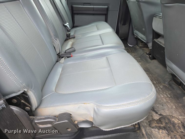 image for item FI0973 2015 Ford F550 Super Duty Crew Cab flatbed truck