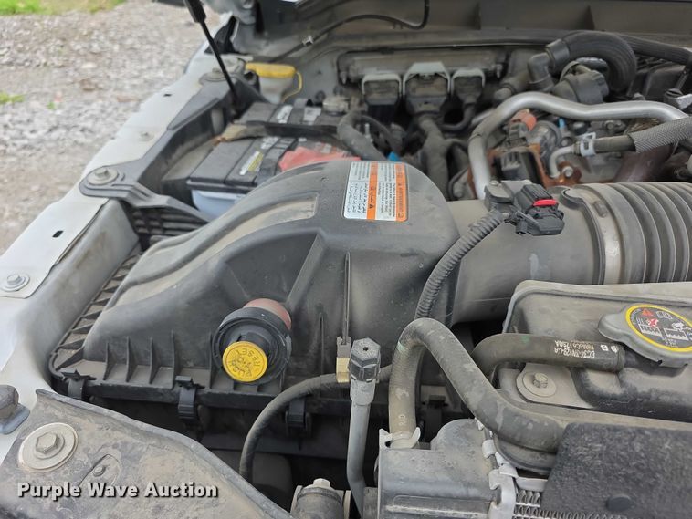 image for item FI0973 2015 Ford F550 Super Duty Crew Cab flatbed truck