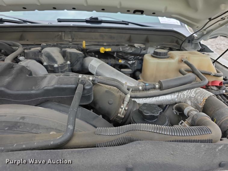 image for item FI0973 2015 Ford F550 Super Duty Crew Cab flatbed truck