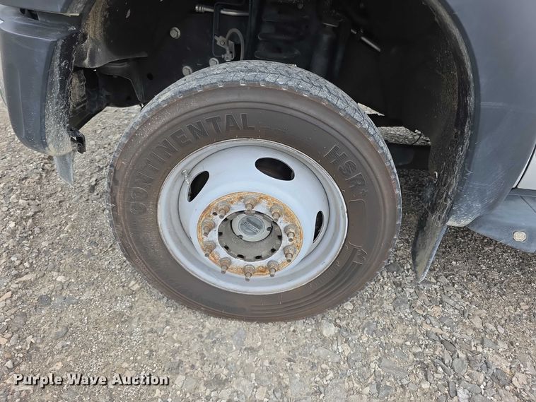 image for item FI0973 2015 Ford F550 Super Duty Crew Cab flatbed truck