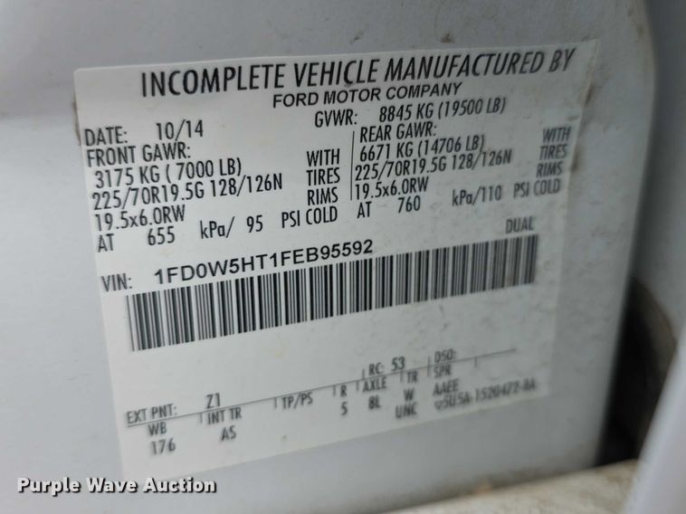 image for item FI0973 2015 Ford F550 Super Duty Crew Cab flatbed truck