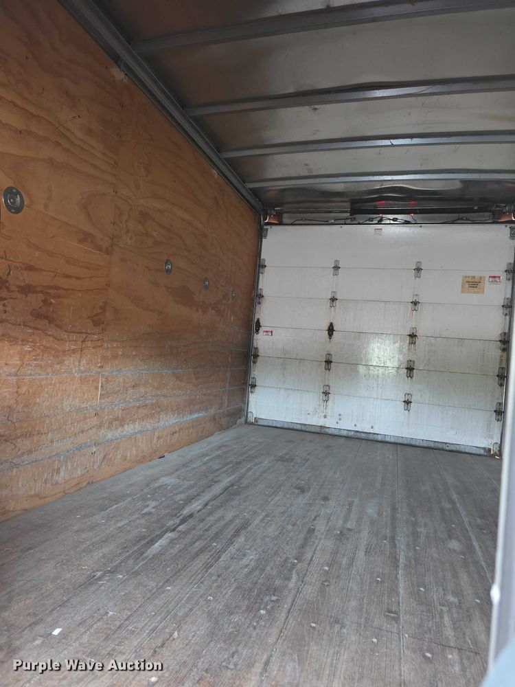 image for item FI0975 2011 Ford E450 Super Duty delivery van