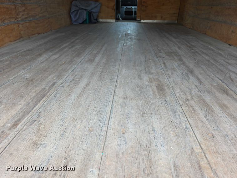 image for item FI0975 2011 Ford E450 Super Duty delivery van