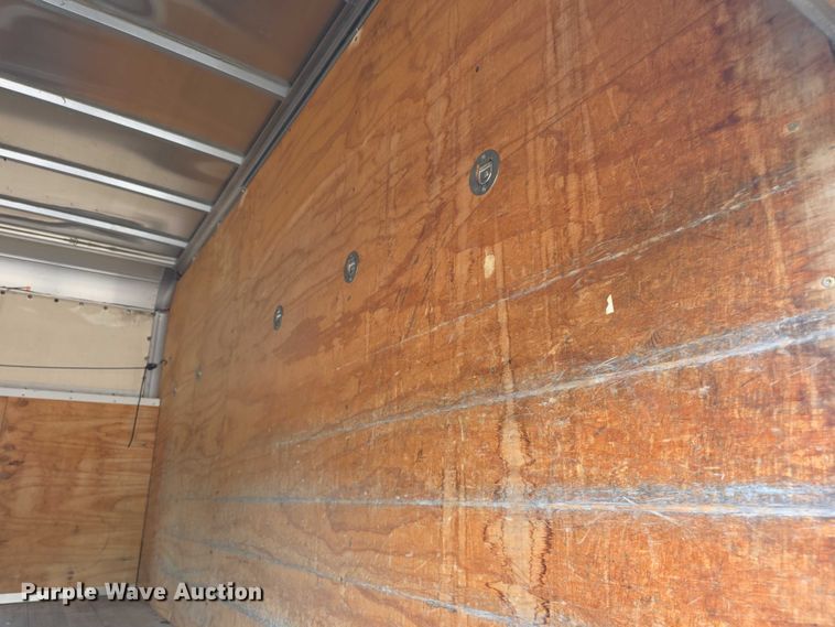 image for item FI0975 2011 Ford E450 Super Duty delivery van