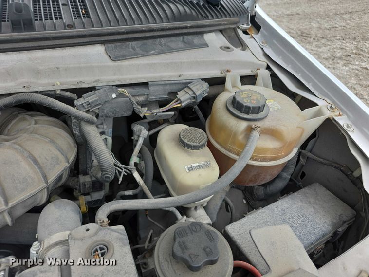 image for item FI0975 2011 Ford E450 Super Duty delivery van