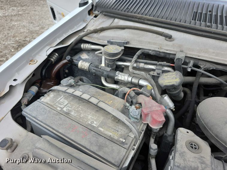 image for item FI0975 2011 Ford E450 Super Duty delivery van