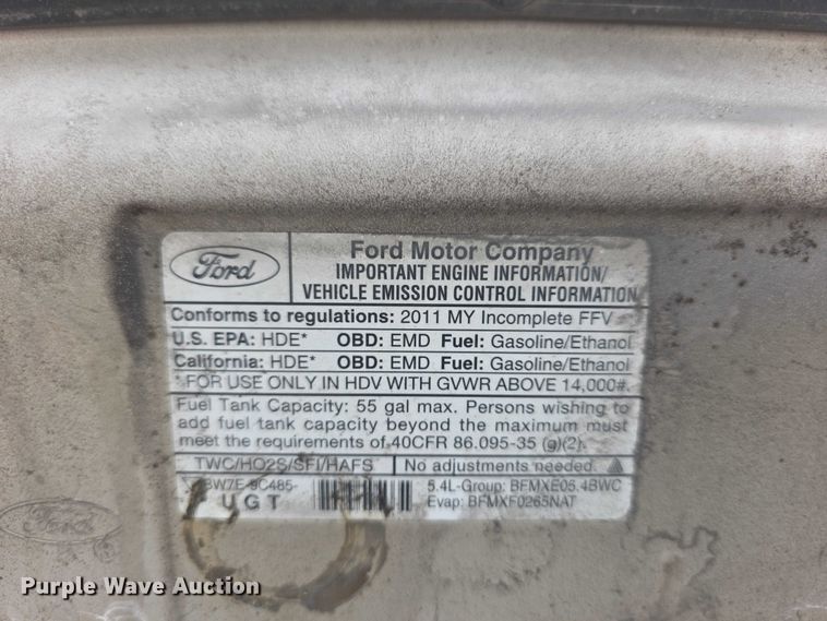 image for item FI0975 2011 Ford E450 Super Duty delivery van