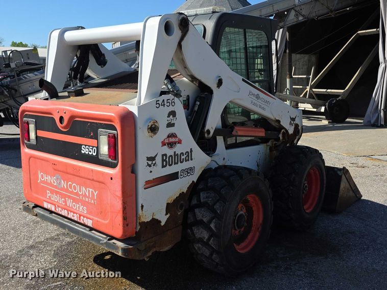 image for item FI0976 2016 Bobcat S650 skid steer loader