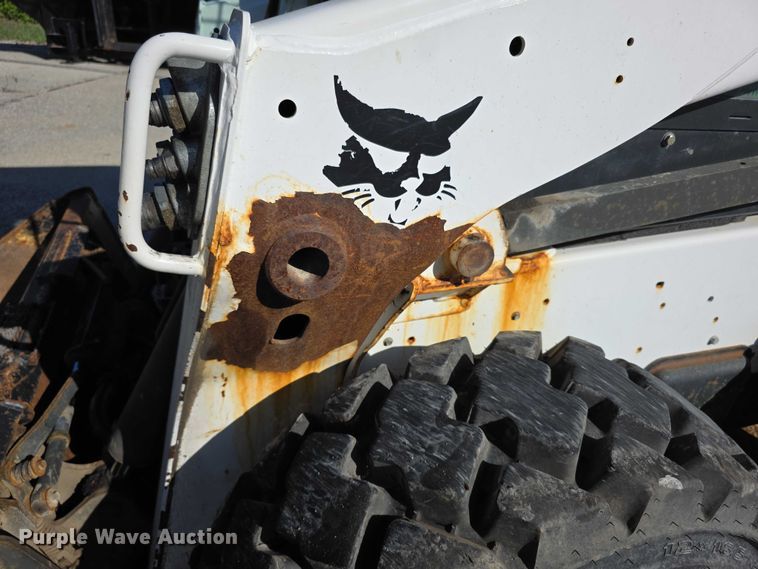 image for item FI0976 2016 Bobcat S650 skid steer loader