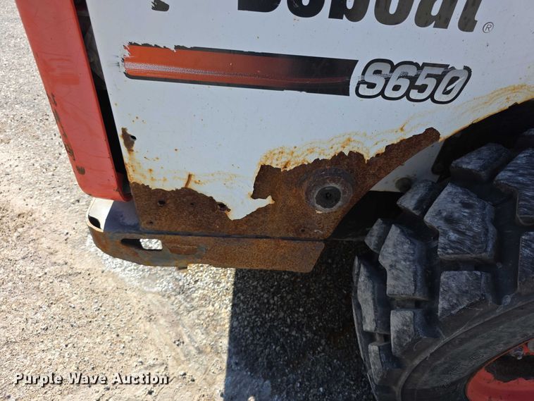 image for item FI0976 2016 Bobcat S650 skid steer loader