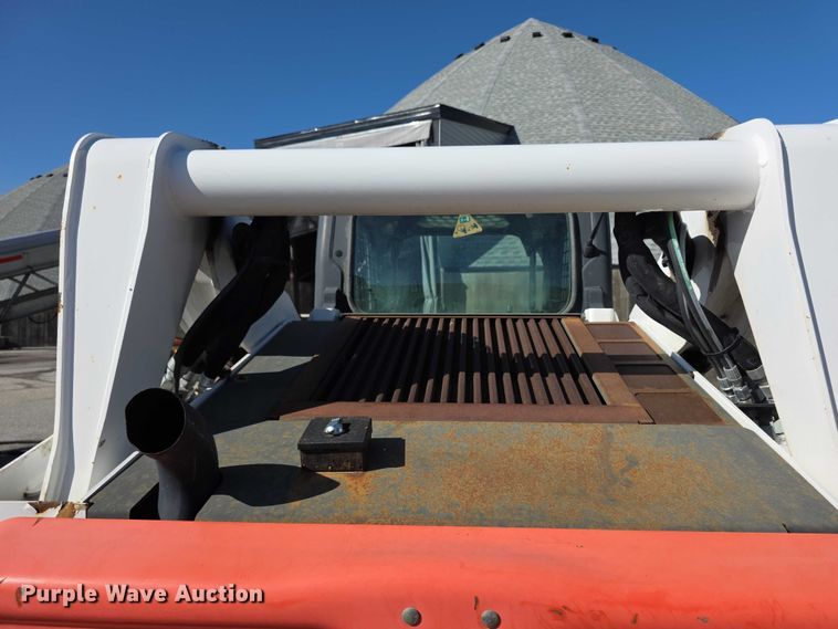 image for item FI0976 2016 Bobcat S650 skid steer loader